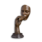 تمثال الوجه الغامض مع السيجار (Mysterious Face with Cigar)